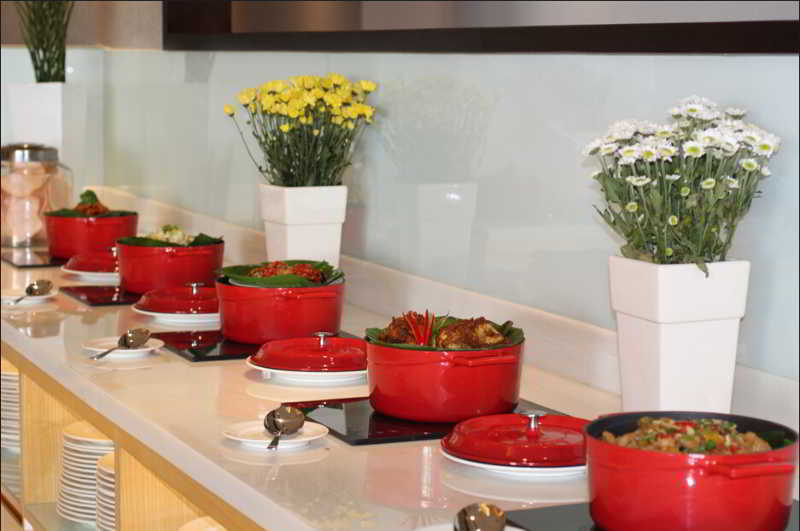 Hotel Ciputra Cibubur Managed By Swiss-Belhotel International Zewnętrze zdjęcie