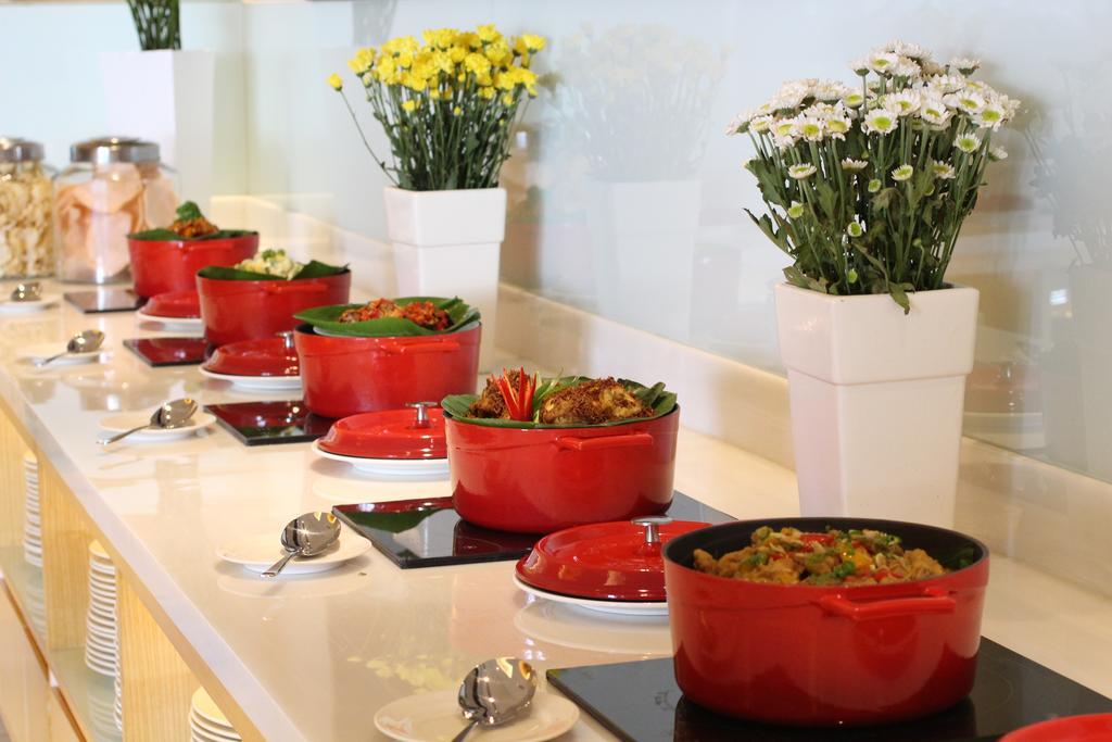 Hotel Ciputra Cibubur Managed By Swiss-Belhotel International Zewnętrze zdjęcie