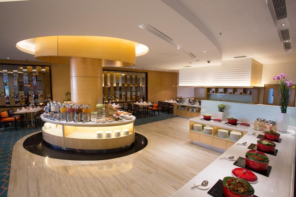 Hotel Ciputra Cibubur Managed By Swiss-Belhotel International Zewnętrze zdjęcie