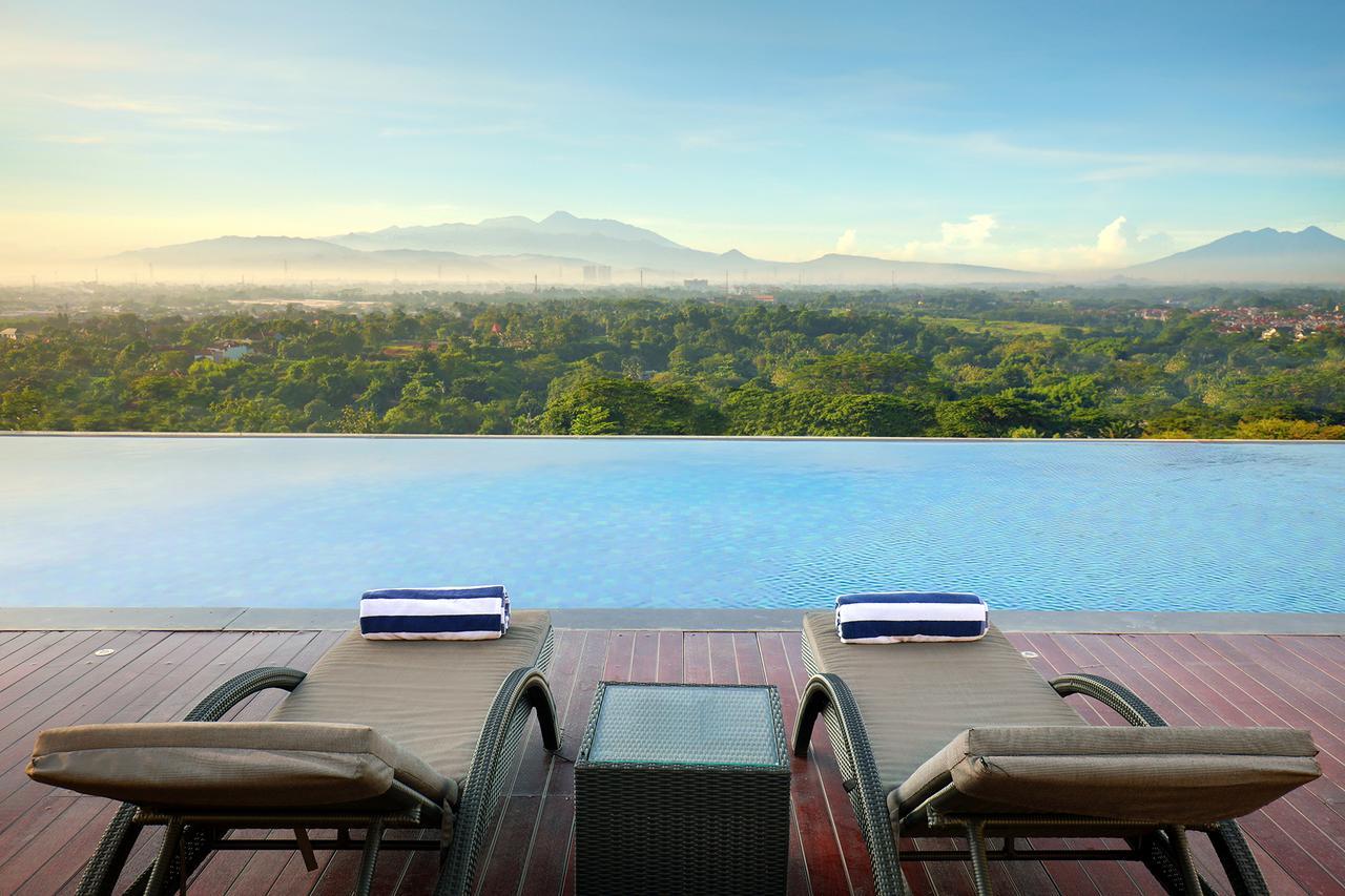 Hotel Ciputra Cibubur Managed By Swiss-Belhotel International Zewnętrze zdjęcie