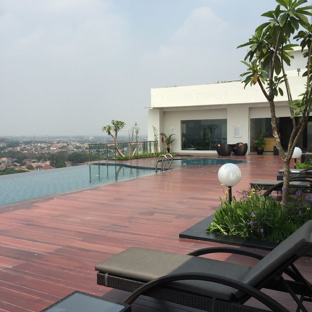 Hotel Ciputra Cibubur Managed By Swiss-Belhotel International Zewnętrze zdjęcie