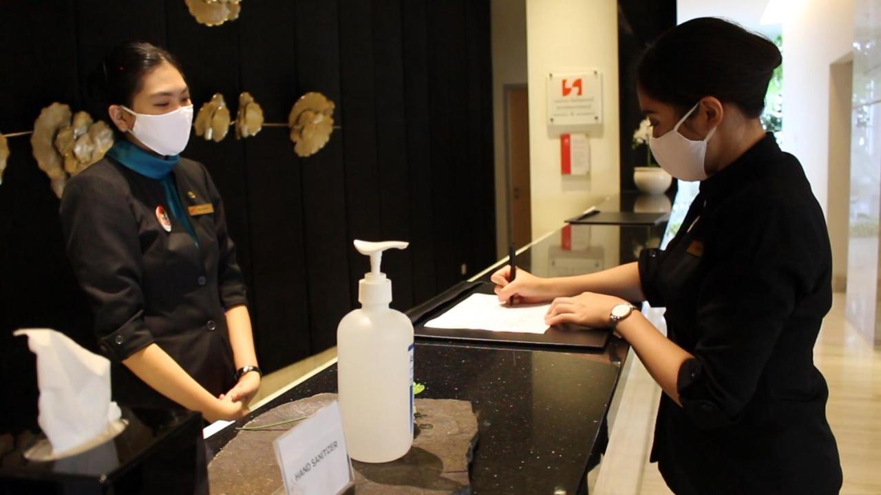 Hotel Ciputra Cibubur Managed By Swiss-Belhotel International Zewnętrze zdjęcie